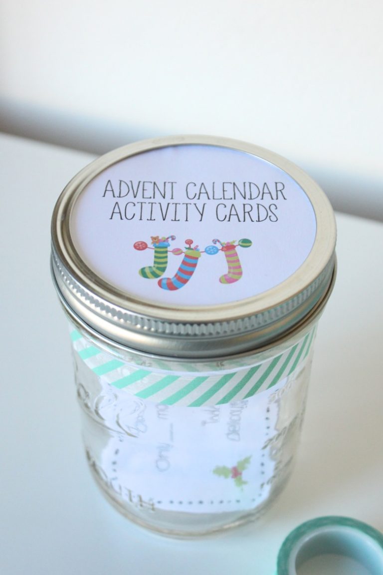 Advent Activity Ideas for Families - Here's how you can start a simple holiday tradition that will help you create wonderful memories for your family each year